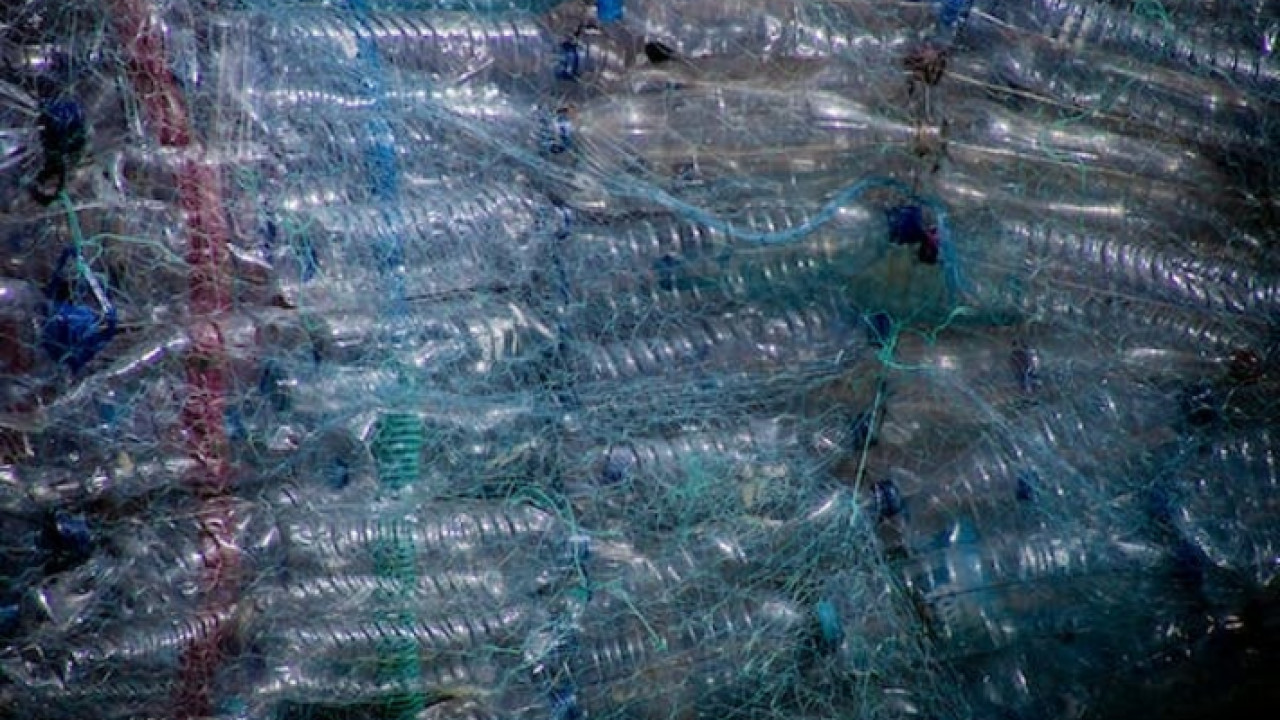 Emirates To Recycle 500 Tons Of Plastic &amp; Glass Image 1