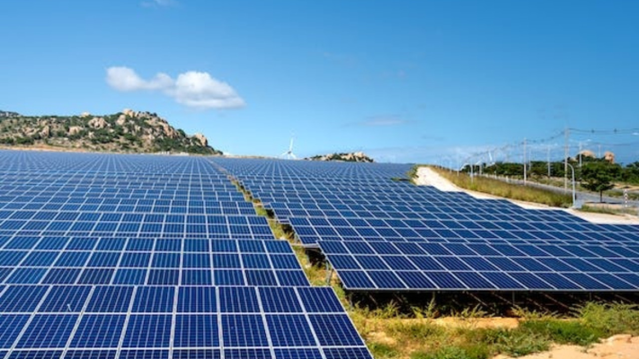 Etihad ESCO Join Hands With DGW To Build 2.5MW Solar Power ... Image 1